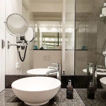 One فندق غراتس