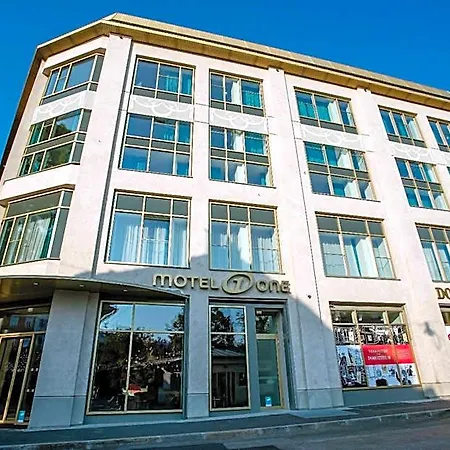Hotel One 3*