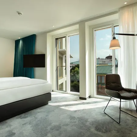 One 3* Graz