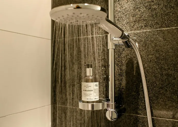 One فندق غراتس